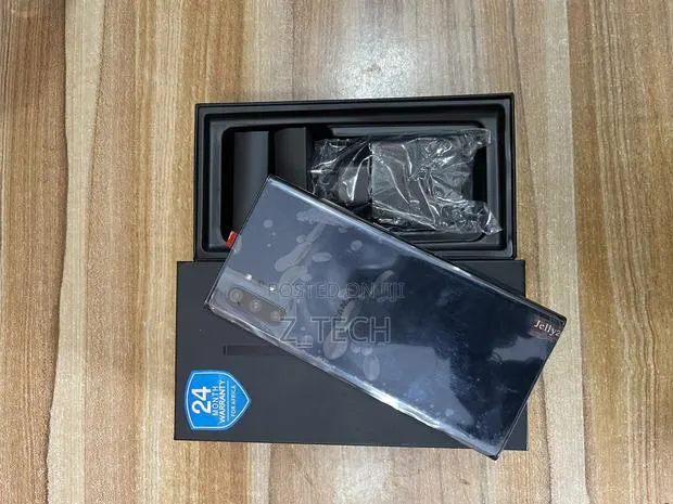 New Samsung Galaxy Note 10 Plus 256 GB Blue · Photo 1