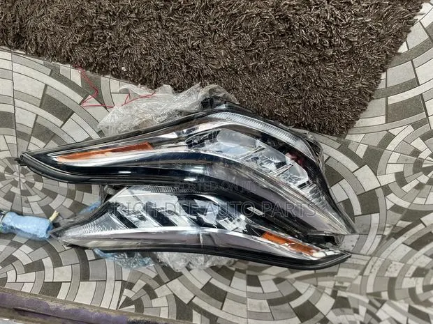 Toyota C-Hr 2021, 2022, 2023 LED Headlights · Photo 1