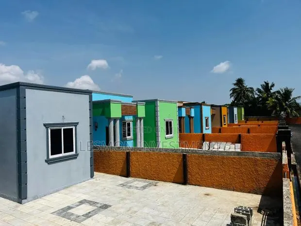 3bdrm House in Baatsona Total for sale · Photo 1