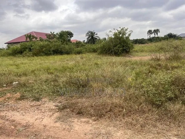 Safe and Secured Roadside Land for Sale · Photo 1