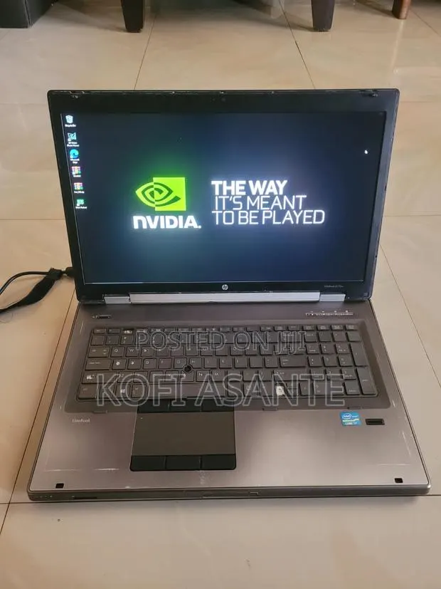 Laptop HP EliteBook 8770W 8GB Intel Core i7 HDD 320GB · Photo 1