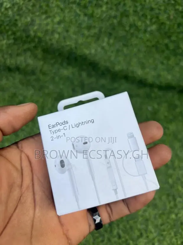 2 in 1 Type C/Lightning Earpiece · Photo 1