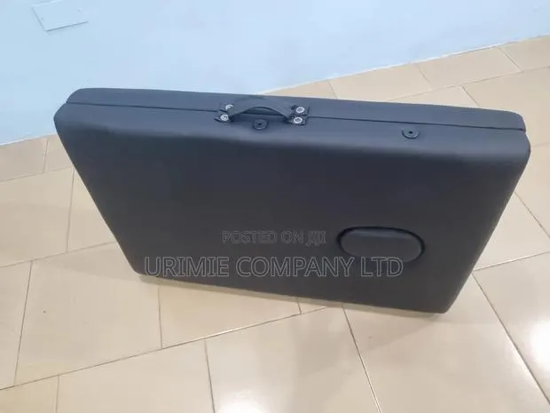 Foldable Massage/Make Up Bed · Photo 4