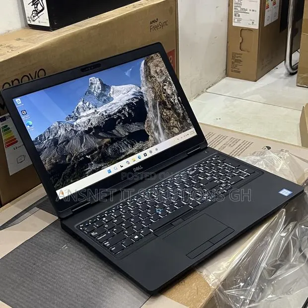 New Laptop Dell Latitude 15 5000 16GB Intel Core i5 SSD 256GB · Photo 1