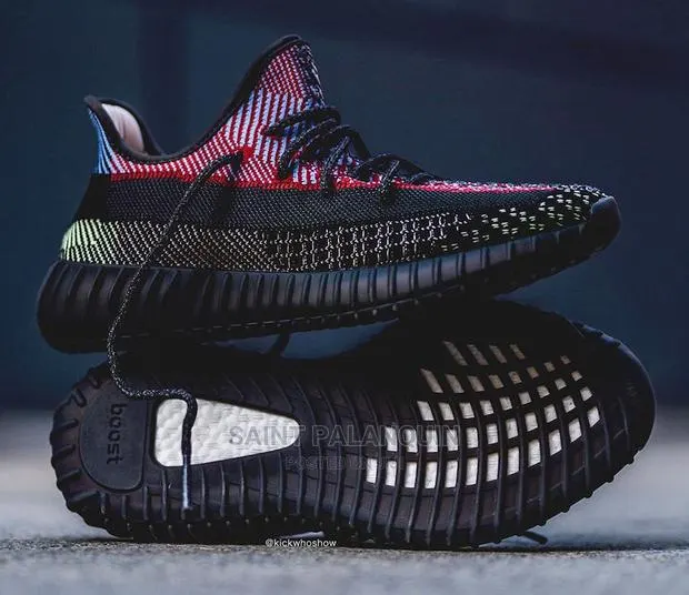 Yeezy Boost v 2 · Photo 1