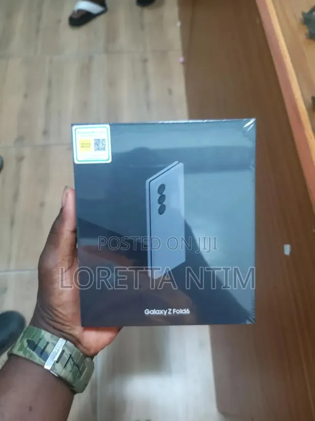New Samsung Galaxy Z Fold6 256 GB Gray · Photo 1