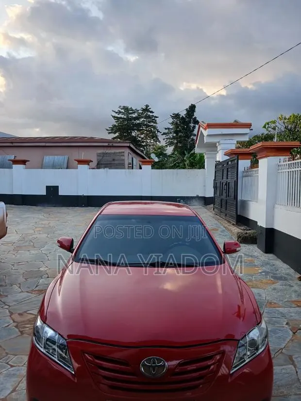 Toyota Camry 2009 Red · Photo 1