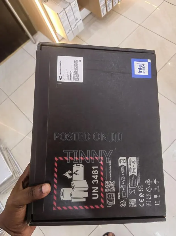 New Laptop HP OmniBook Ultra Flip 14" 16GB Intel Core Ultra 7 SSD 512GB · Photo 1