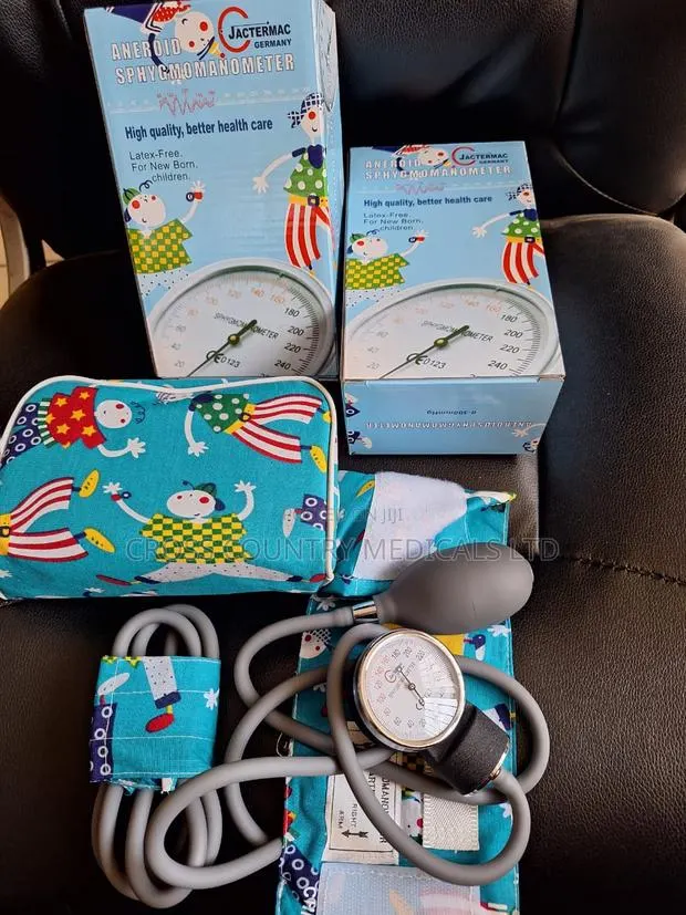 Pediatric Aneroid Sphygmomanometer · Photo 1