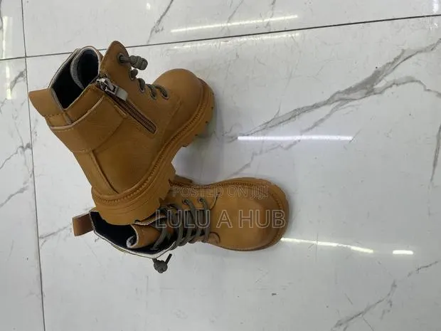 Kids Boot Shoes · Photo 3