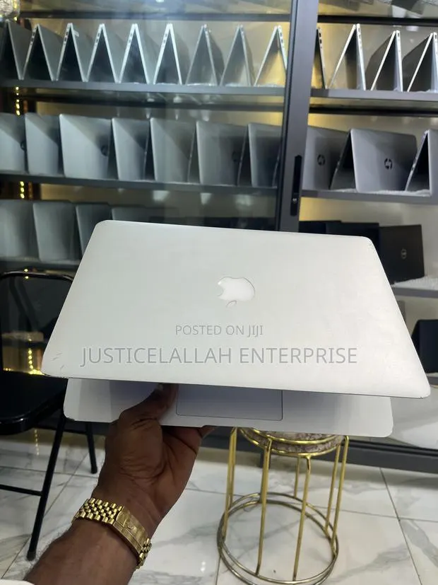 Laptop Apple MacBook 2013 · Photo 1