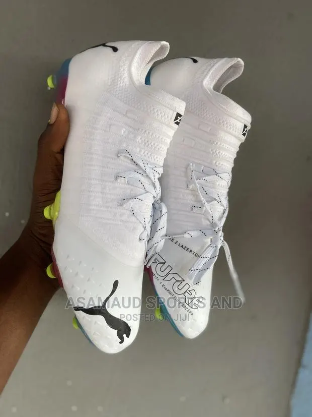 Original Football Boot at Cool Price · Photo 1