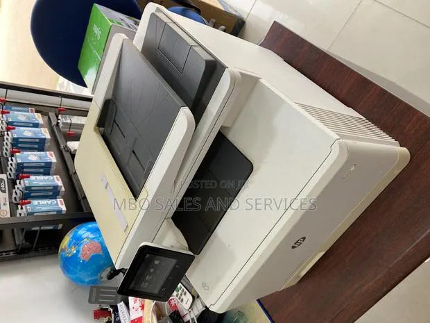 Hp Color Laserjet Pro MFP M477fdw · Photo 3