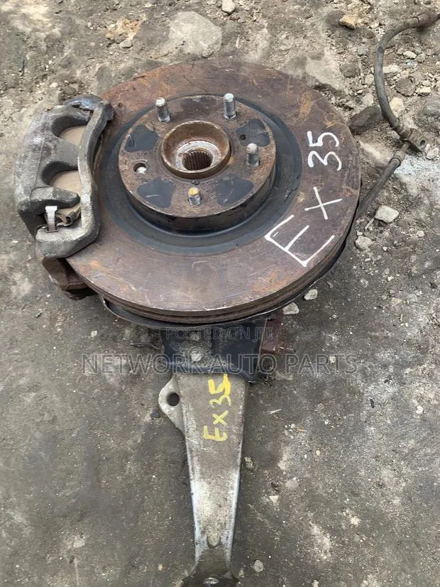 BMW X35 Front Hub · Photo 1