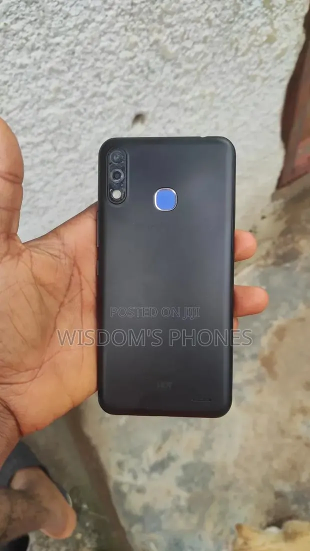 Infinix Hot 7 32 GB Black · Photo 1