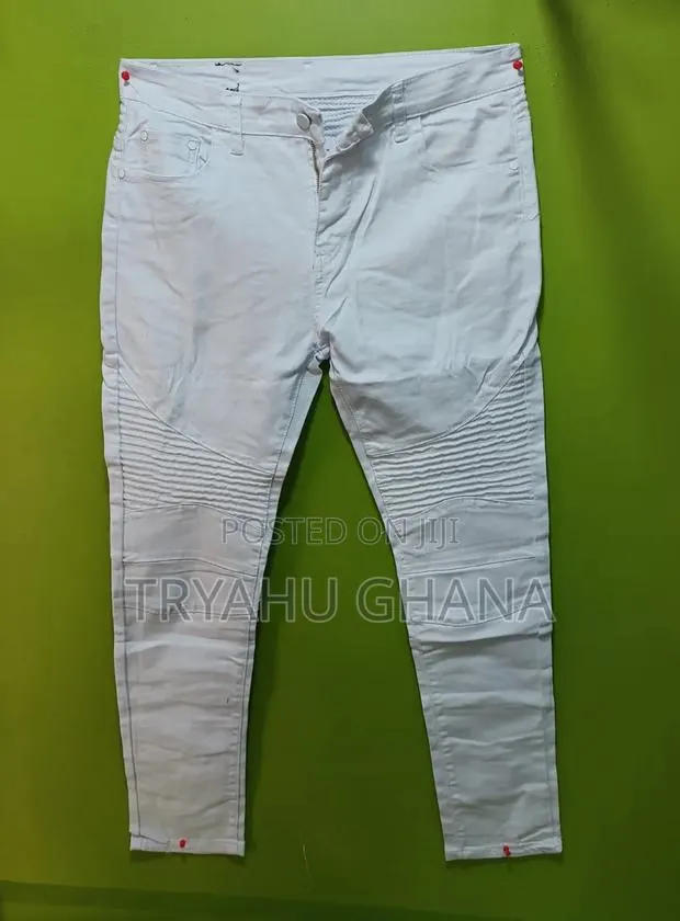 Easy Style, Daily Comfort – Quality Balmain Jeans For Men Size 36 · Photo 1