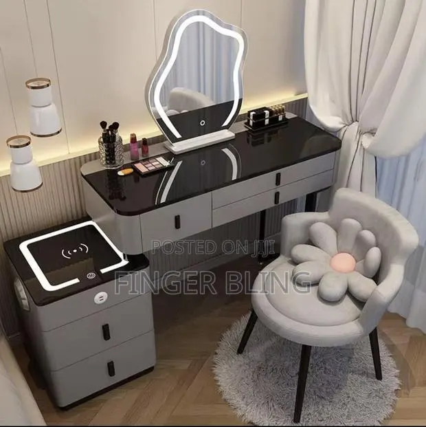 Luxury Dressing Table Set · Photo 1