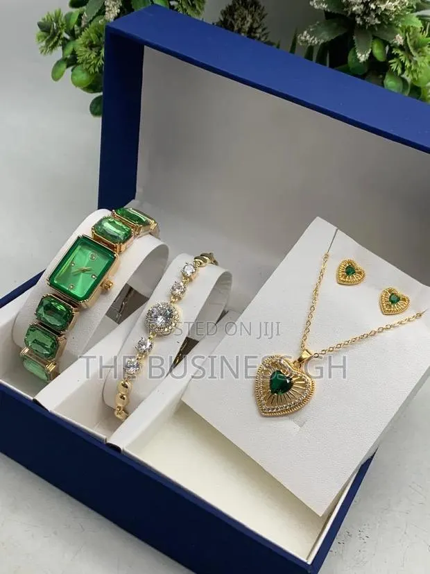 Ladies Jewelry Set · Photo 1