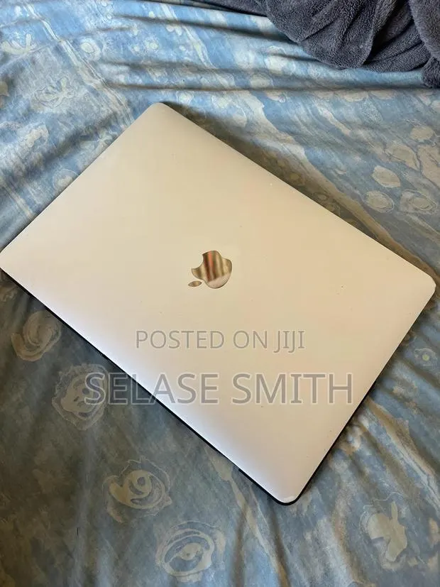 Laptop Apple MacBook Pro 2017 8GB Intel Core i5 SSD 128GB · Photo 1