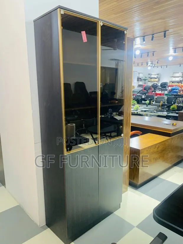 The "Executive Slate" 2in1 Display Cabinet · Photo 1