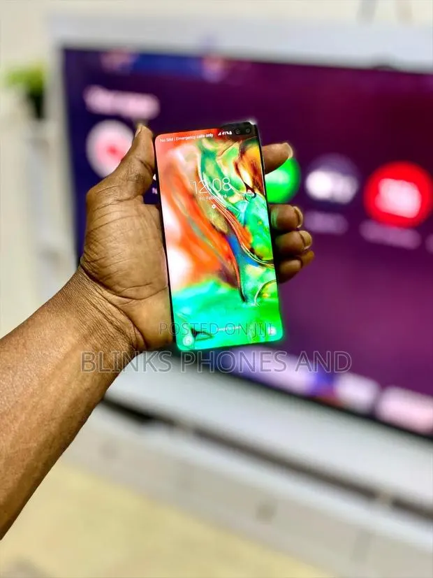 Samsung Galaxy S10 Plus 128 GB · Photo 1
