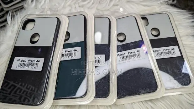 Pixel Cover 4xl