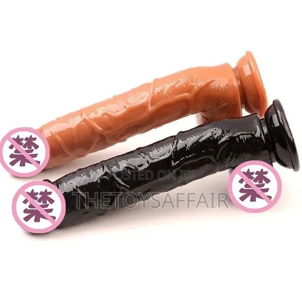 Realistic Large Silicone Dildo · Photo 1