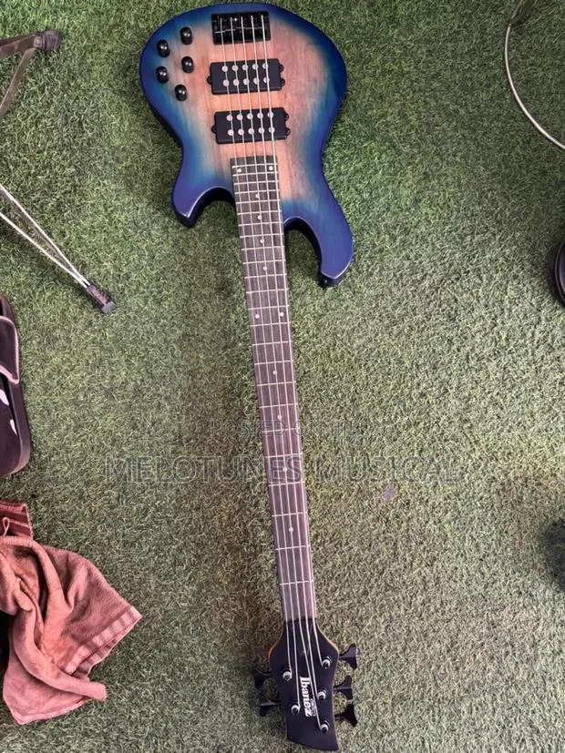 Ibanez Active Bass Guitar [Blue] · Photo 1