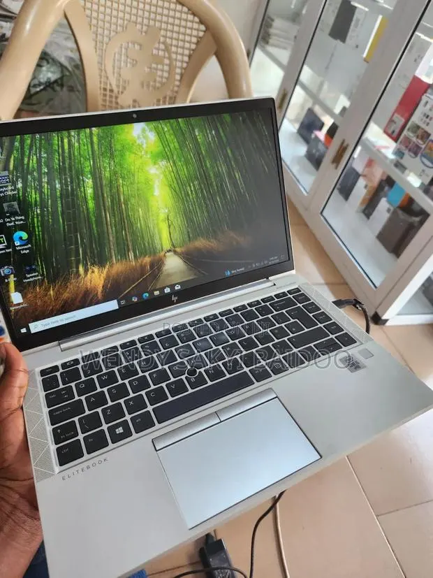 Laptop HP EliteBook 840 G7 8GB Intel Core i5 HDD 256GB · Photo 1