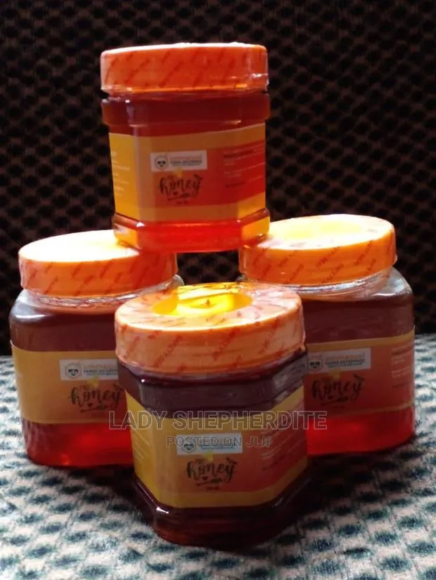 Quality and 100% Pure Honey and Bee Wax From the Bee Keepers · Photo 1