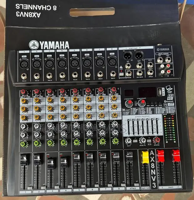 Yamaha AX8NV3 8-Channel Analog Passive Recording Mixer. · Photo 1