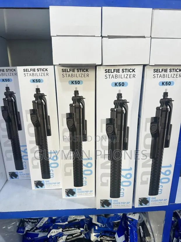 Selfie Stick/Tripod · Photo 1
