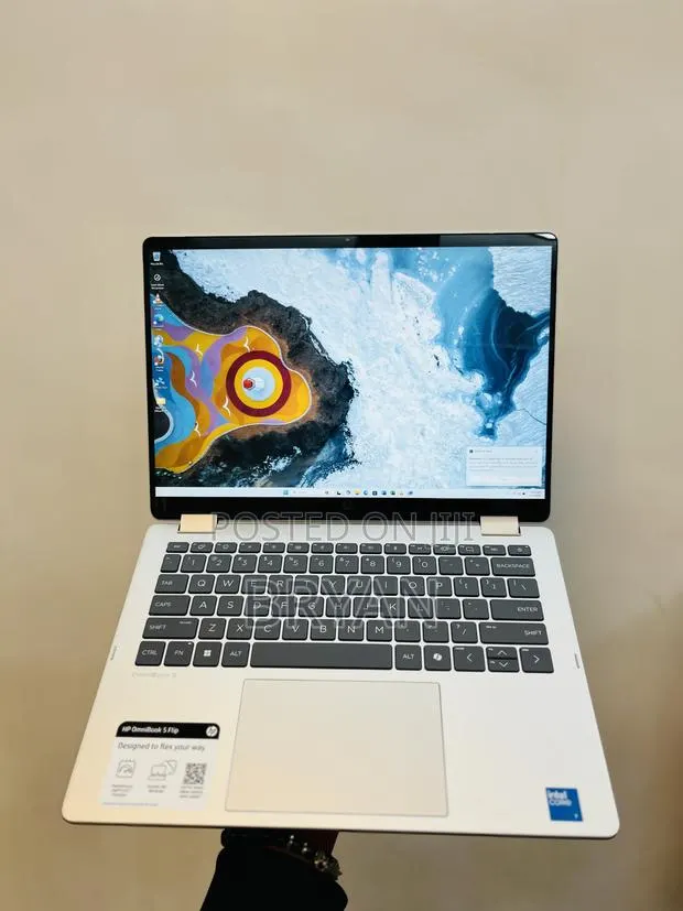Laptop HP OmniBook 5 Flip 14-fp0023dx 16GB Intel Core i7 SSD 512GB · Photo 1