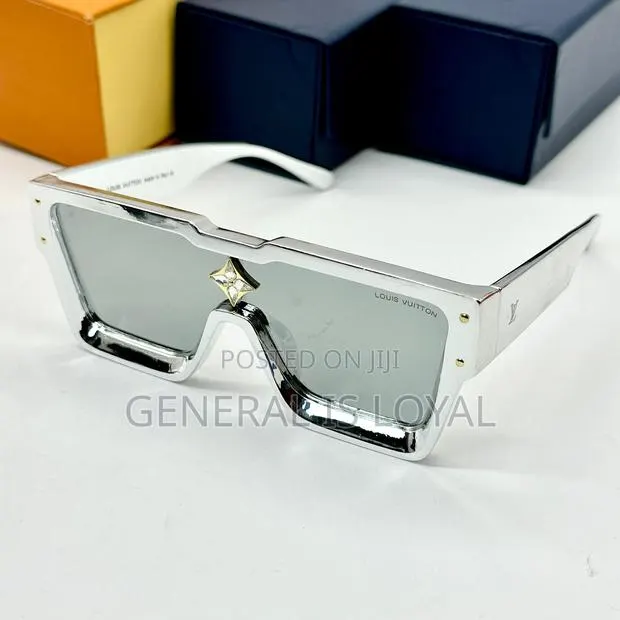 Louis Vuitton Sunglasses Cyclone · Photo 1