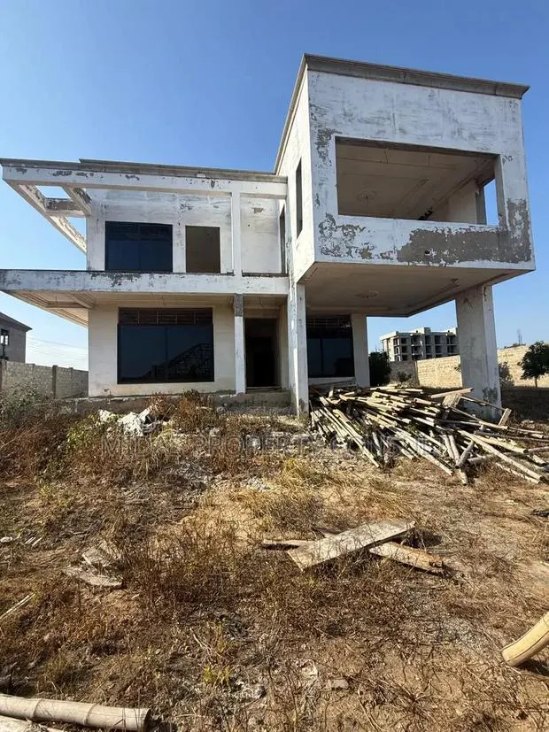 5bdrm House in Prampram for sale · Photo 1