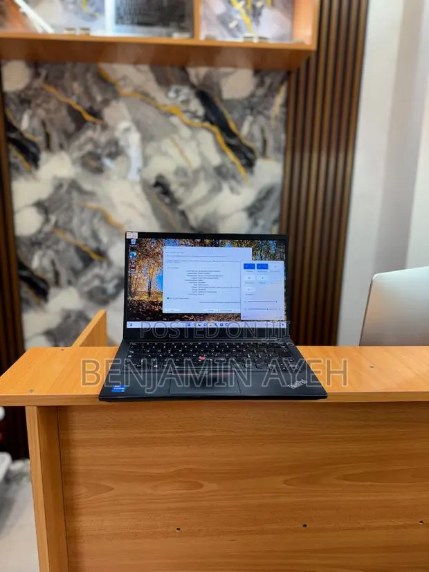 Laptop Lenovo ThinkPad E14 Gen 6 8GB Intel Core i5 SSD 256GB · Photo 1