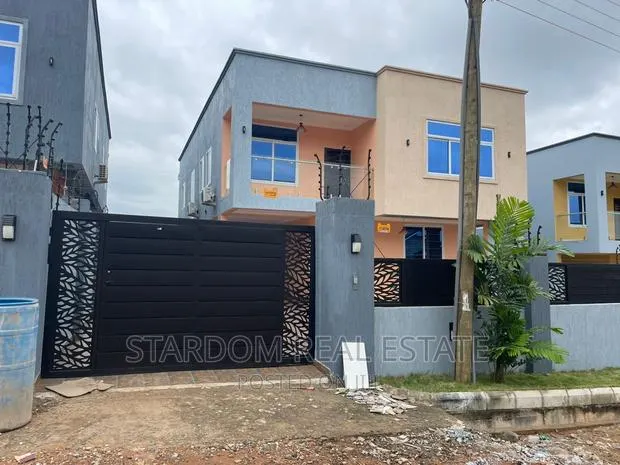 4bdrm Duplex in Oyarifa for rent · Photo 1