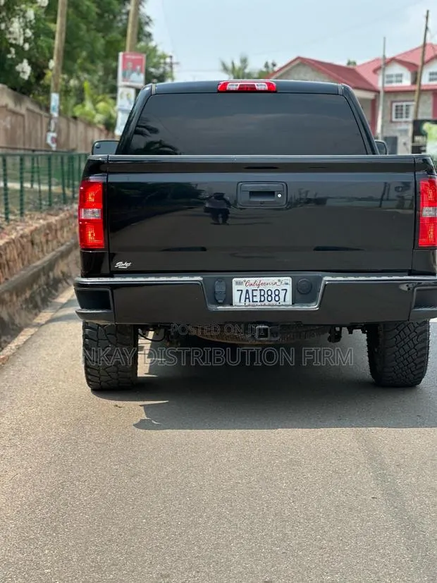 GMC Sierra 3500 2018 Black · Photo 1