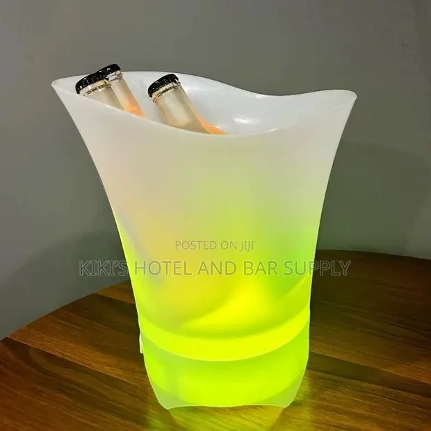 Led Champagne Bucket With Bluetooth Speaker · Photo 1