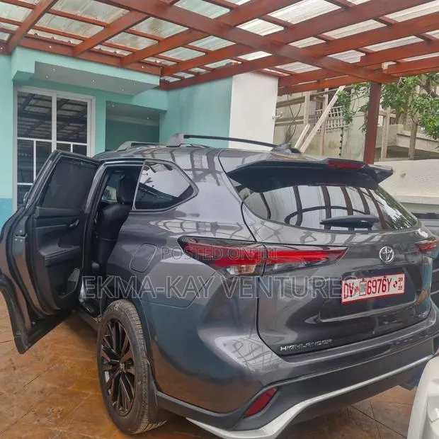 Toyota Highlander XSE AWD 2024 Gray · Photo 1