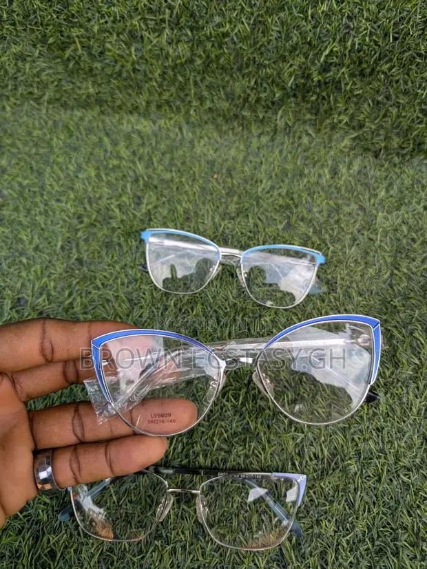 Chanel/ Bvlgari Ladies Glasses · Photo 1
