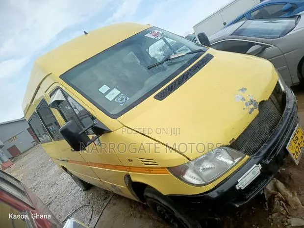 Mercedes-Benz Sprinter 2008 Yellow