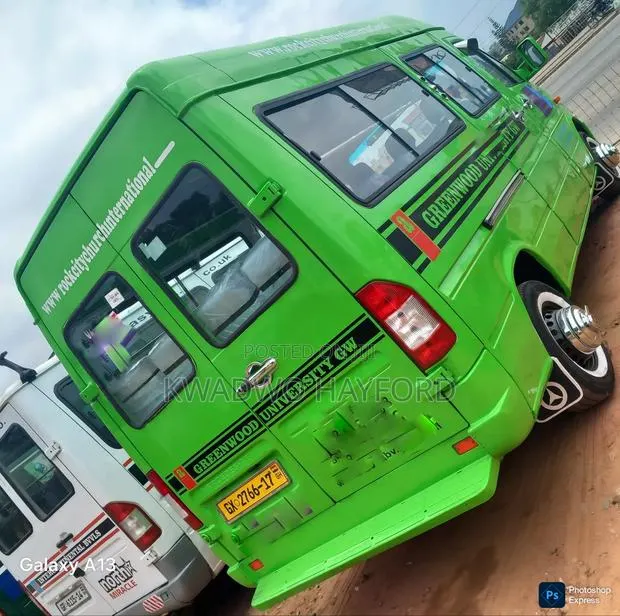 Mercedes-Benz Sprinter 2012 Green · Photo 1