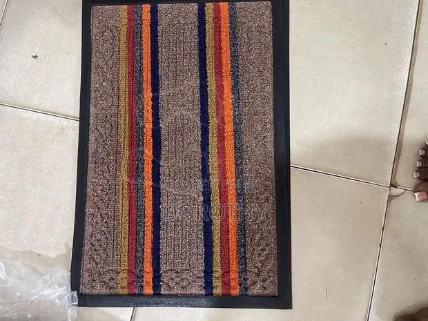 Anti Slipped Floor Mats · Photo 1