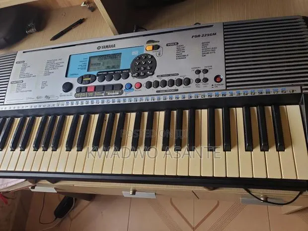 Yamaha Piano Keyboard · Photo 1