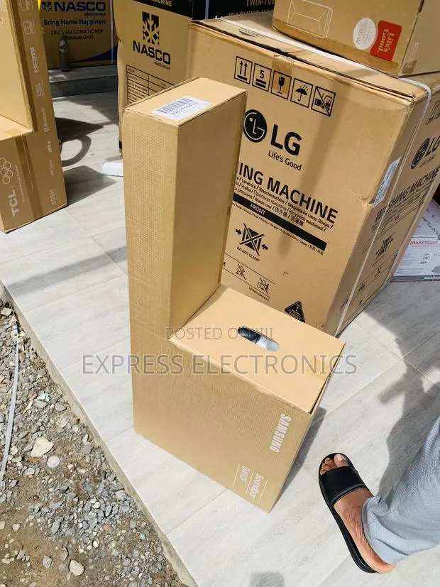 Limited Stock B-Series Soundbar Hw-B450 2.1ch.Subwoofer Black Samsung · Photo 1