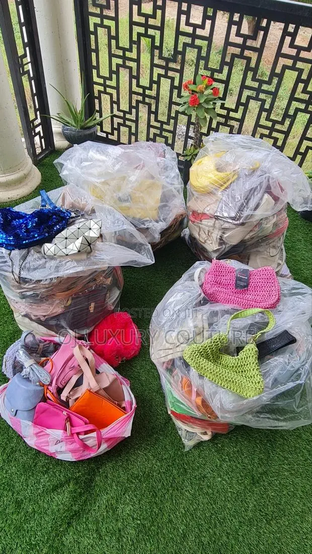Bulk Bag Sale's · Photo 1