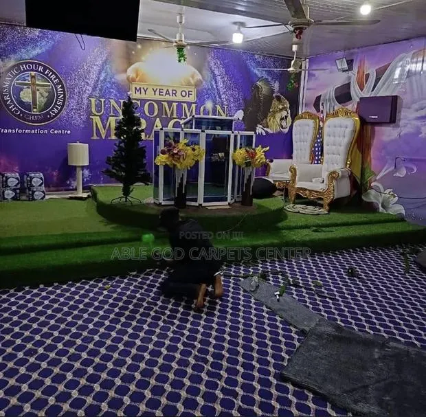 Quality Green Grass and Woolen Carpet for Church Auditorium and Altars · Photo 1