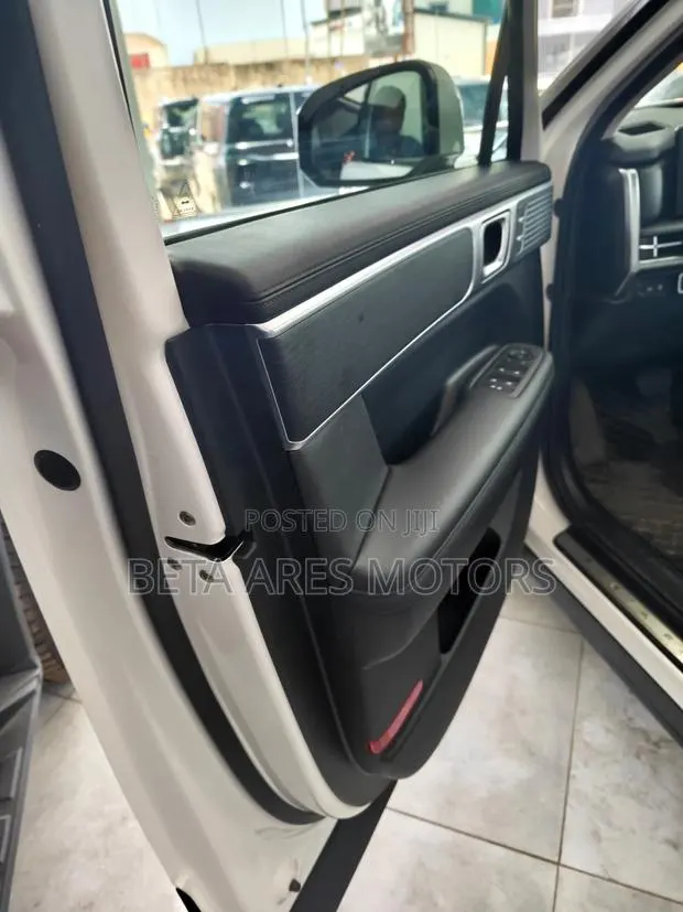 New Hyundai Santa Fe Calligraphy 2024 White · Photo 1