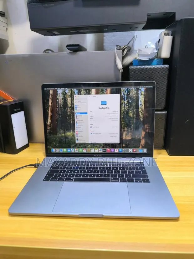 Laptop Apple MacBook Pro 2019 16GB Intel Core i7 SSD 500GB · Photo 1